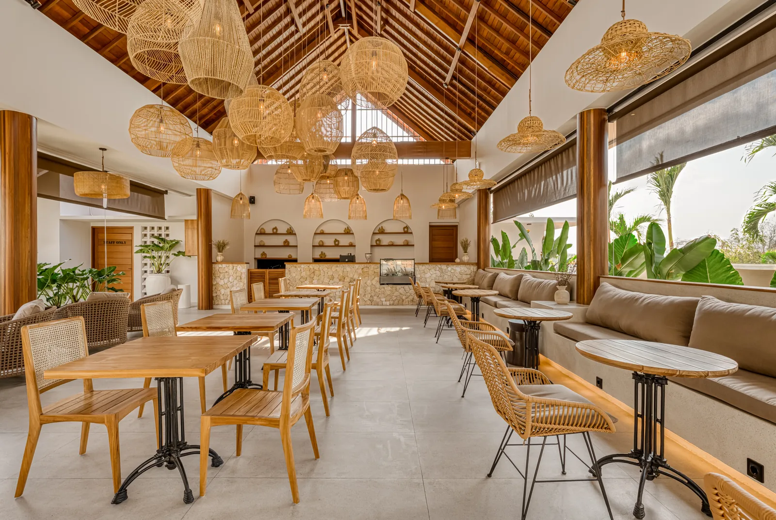 An open-air restaurant, open all day.